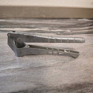 Vintage EKCO Aluminum Garlic Onion Juicer Press – Mid-Century Kitchen Tool USA